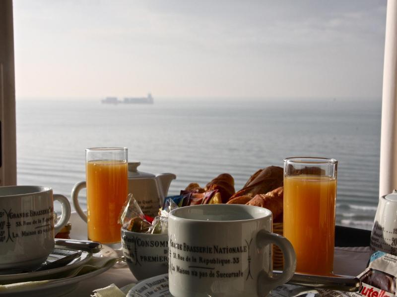 Logis Hotel - La Petite Rade Le Havre Eksteriør bilde